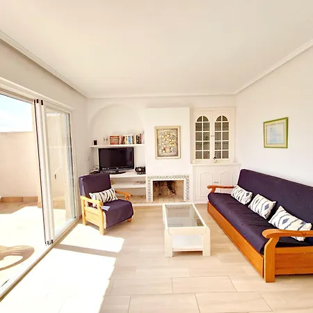 アパート Penthouse With A Large Terrace Next To The Beaches トレビエハ