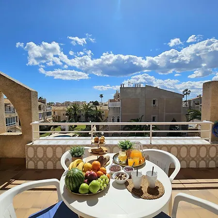 アパート Penthouse With A Large Terrace Next To The Beaches トレビエハ