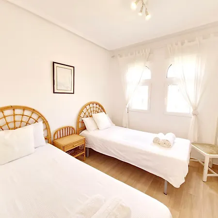 Penthouse With A Large Terrace Next To The Beaches * トレビエハ