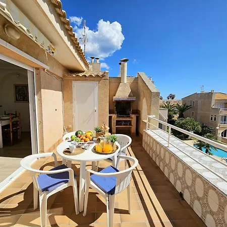 Penthouse With A Large Terrace Next To The Beaches Torrevieja